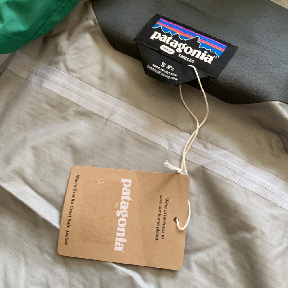 Patagonia Granite Crest Rain Jacket - Picture 8 of 9